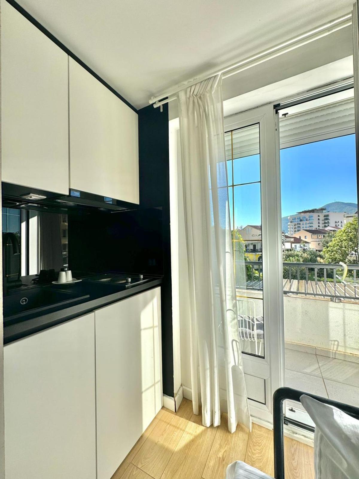 Apartmani Terminal Будва Екстериор снимка